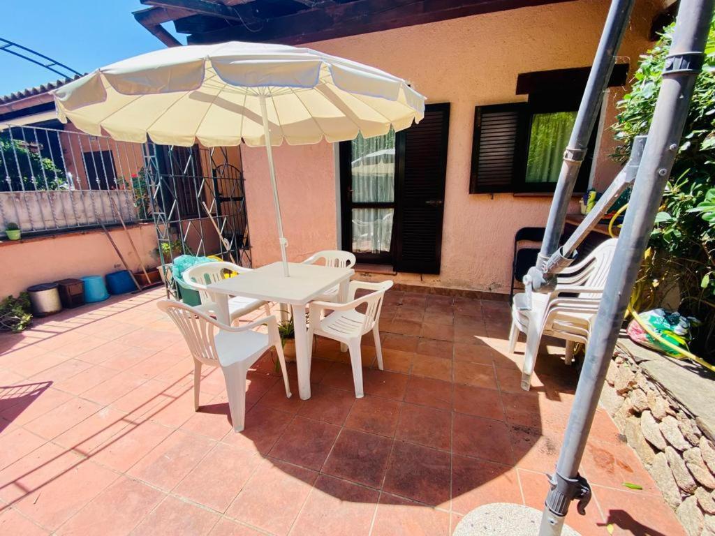Appartamento I Geranei Centro San Teodoro  Bagian luar foto