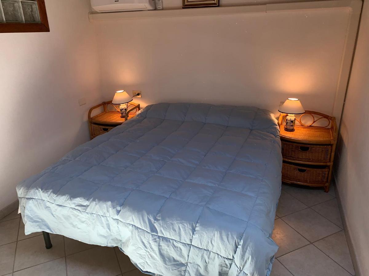 Appartamento I Geranei Centro San Teodoro  Bagian luar foto